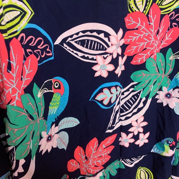 Crown & Ivy Split Neck Shift Dress Tropical Parrot - Picture 6 of 6
